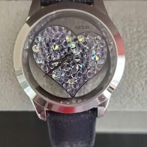Guess Women's Clearly Heart‎ Watch Silver Tone Blue Crystals Fresh Battery
